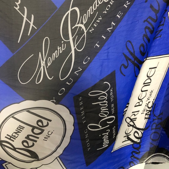 Henri Bendel Logo Scarf - Picture 3 of 3